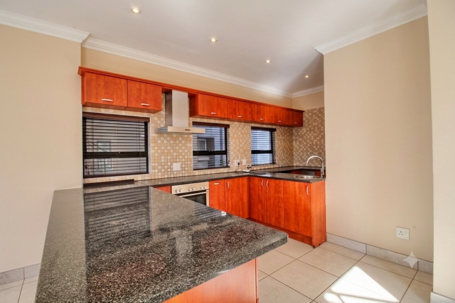 To Let 4 Bedroom Property for Rent in The Islands Estates North West